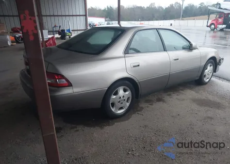 2000 Lexus Es 300 z USA, uszkodzony, nr VIN JT8BF28G1Y5098828